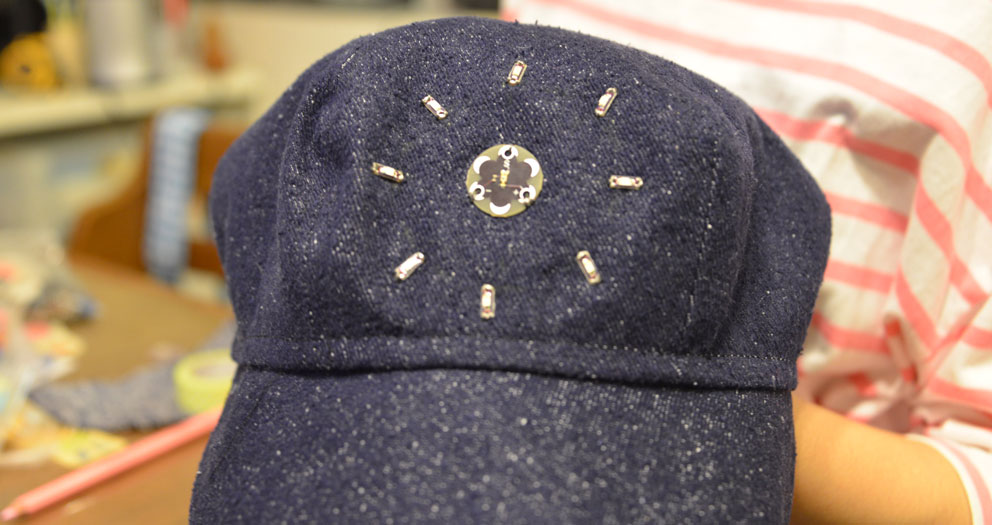 LilyPad Arduino で光る帽子を作った